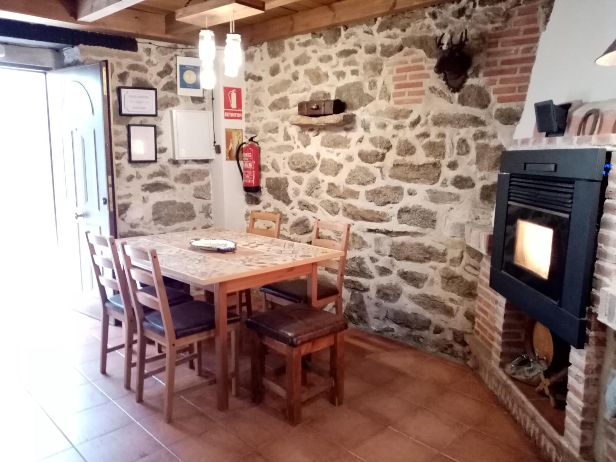 La Torna Navarredonda de Gredos Exterior foto